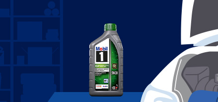 5W-30 est affiché dans le coffre de la voiture